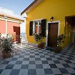 Le Ville Relais Hotel