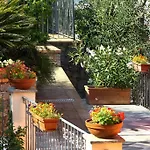 Le Ville Relais Hotel