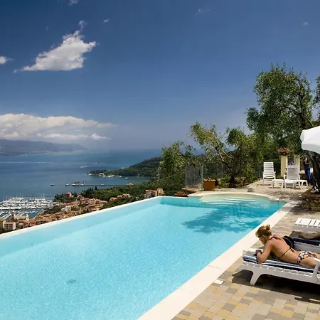 Le Ville Relais Отель Специя