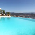 Le Relais Hotel 3*