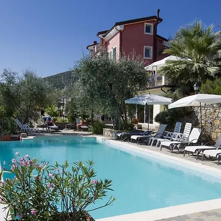 Le Relais Otel 3*