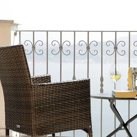 Le Ville Relais Hotel