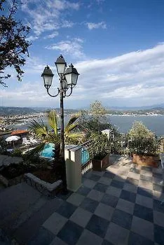 Le Ville Relais Hotel