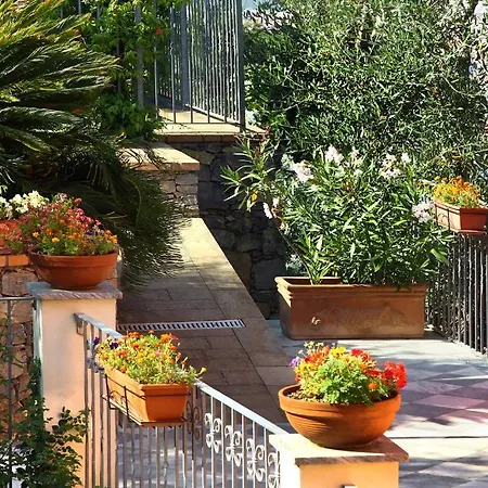 Le Ville Relais Hotel