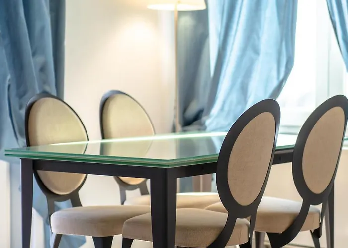 Le Relais Hotel